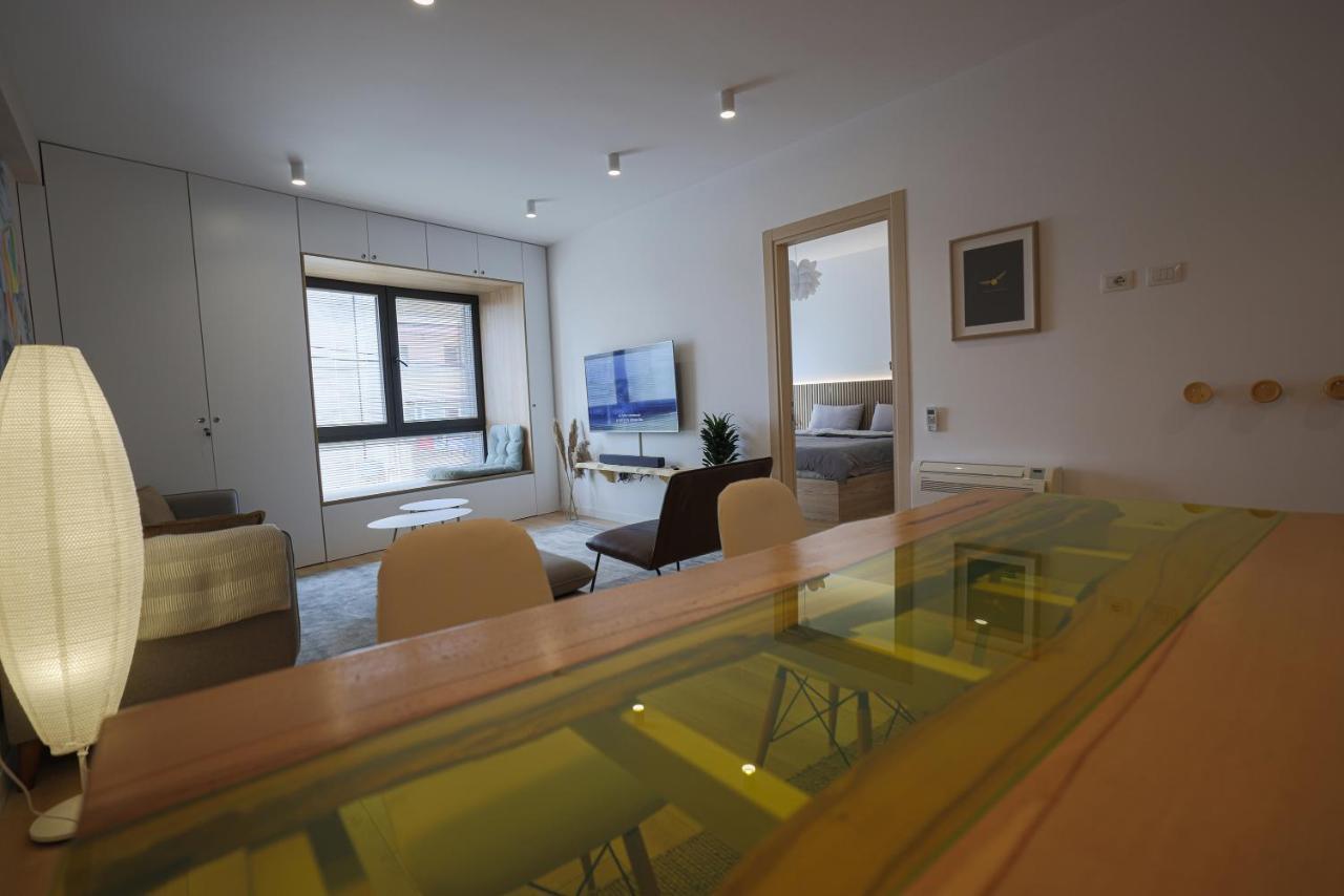 Apollo Apartment By Holistay Tirana Bagian luar foto