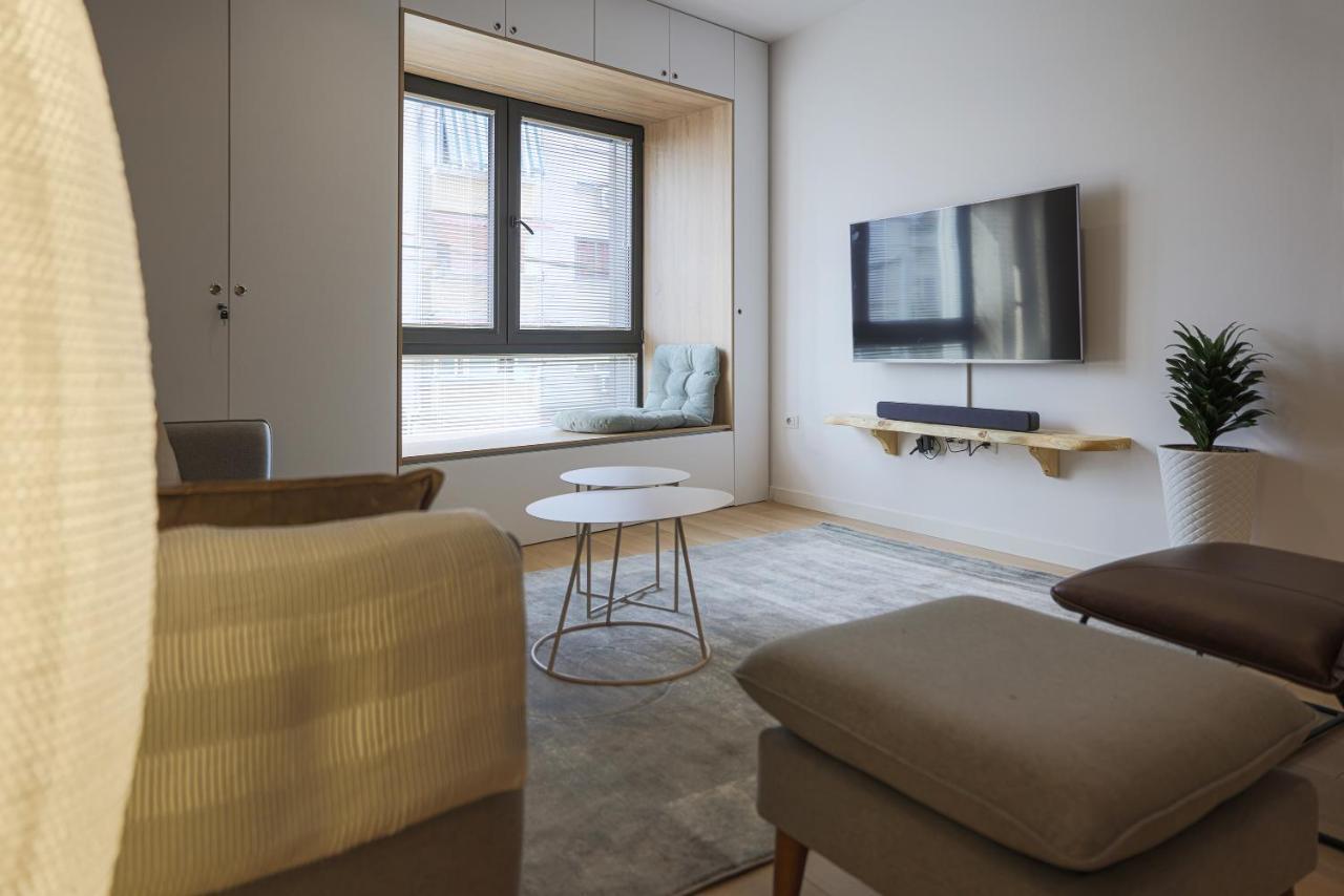 Apollo Apartment By Holistay Tirana Bagian luar foto